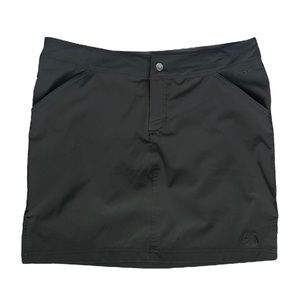 The North Face TNF Apex Womens 6 Skort Activewear Shorts Skirt Black Pockets